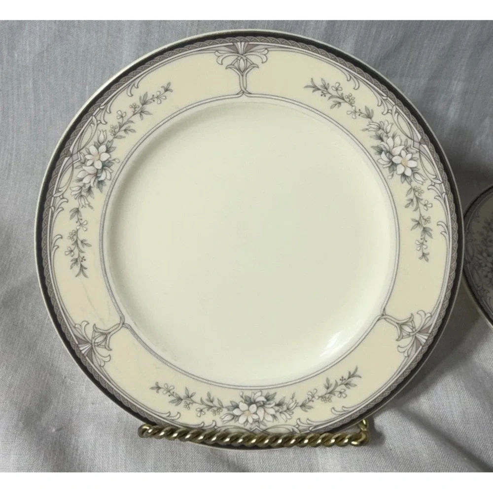 NORITAKE CHURCHILL 9750 SET OF 5 BONE CHINA BREAD & BUTTER‎ PLATES - 6 inch